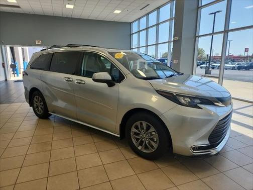 2024 Toyota Sienna XLE 7 Passenger