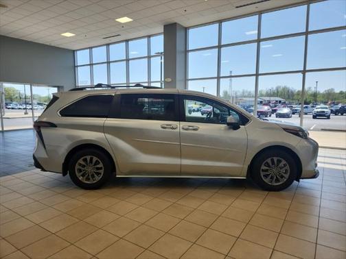 2024 Toyota Sienna XLE 7 Passenger