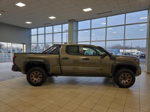 2025 Toyota Tacoma Hybrid Trailhunter