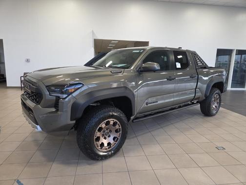 2025 Toyota Tacoma Hybrid Trailhunter