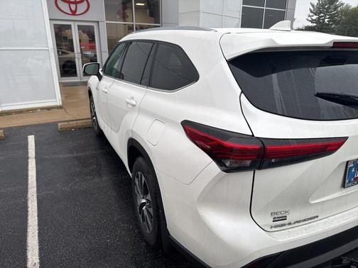 2021 Toyota Highlander Hybrid XLE