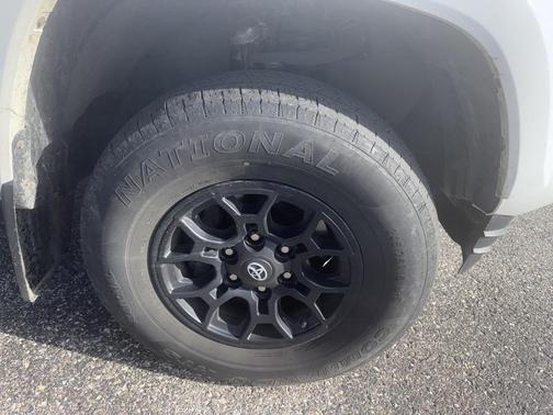 2020 Toyota Tacoma SR5