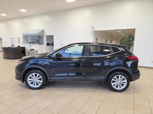 2017 Nissan Rogue Sport S