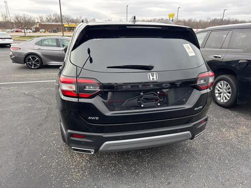 2023 Honda Pilot Elite