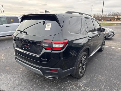 2023 Honda Pilot Elite