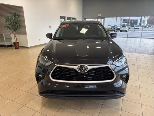 2023 Toyota Highlander LE I4