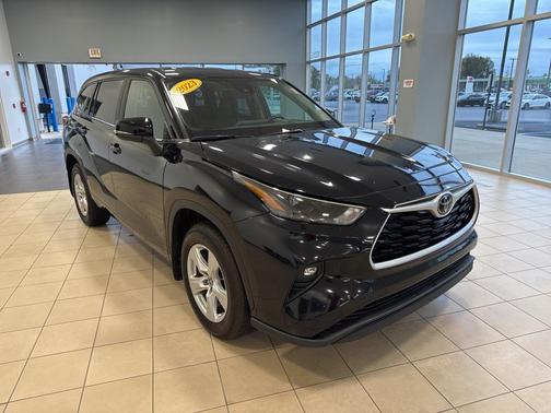 2023 Toyota Highlander LE I4