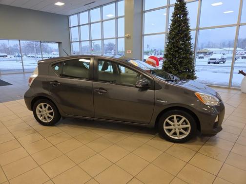 2014 Toyota Prius c Three