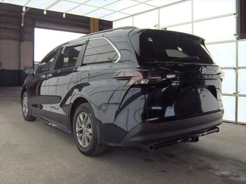 2024 Toyota Sienna XLE 7 Passenger