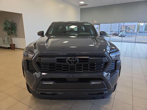 2025 Toyota Tacoma Hybrid TRD Off Road