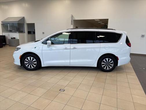 2021 Chrysler Pacifica Hybrid Touring L