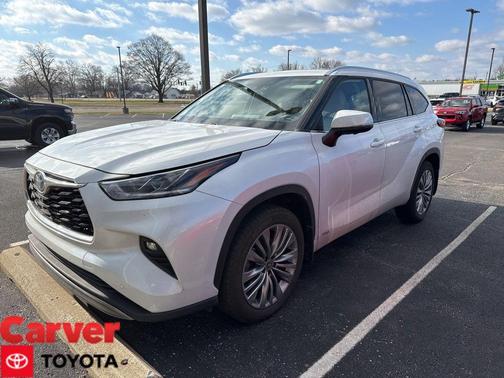 2023 Toyota Highlander Hybrid Platinum