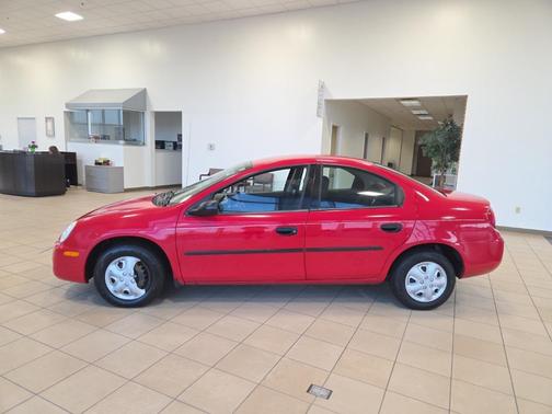 2004 Dodge Neon SE