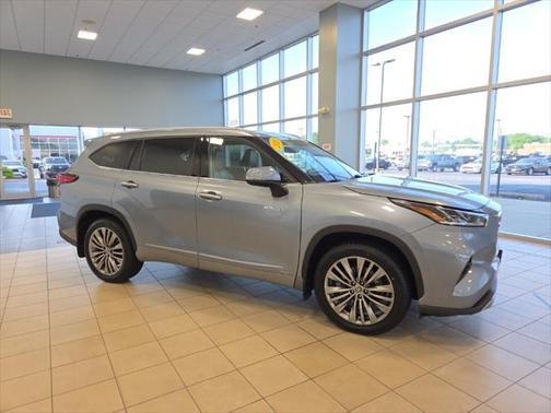 2020 Toyota Highlander Hybrid Platinum