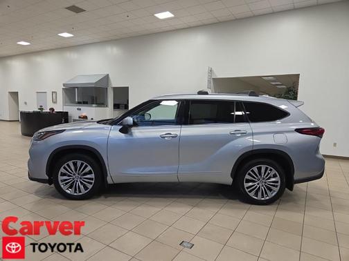 2023 Toyota Highlander Platinum