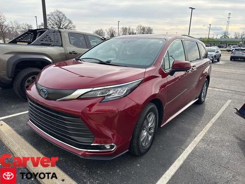 2023 Toyota Sienna XLE