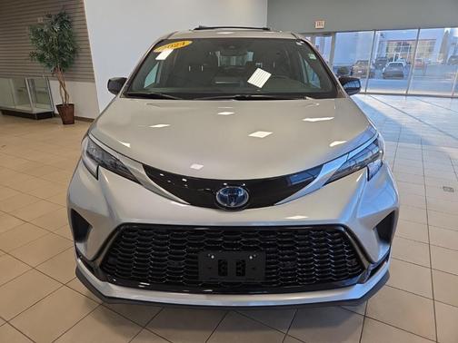 2024 Toyota Sienna XSE 7 Passenger