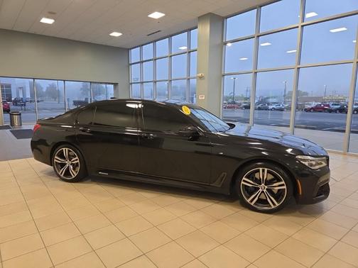 2017 BMW 750 i xDrive