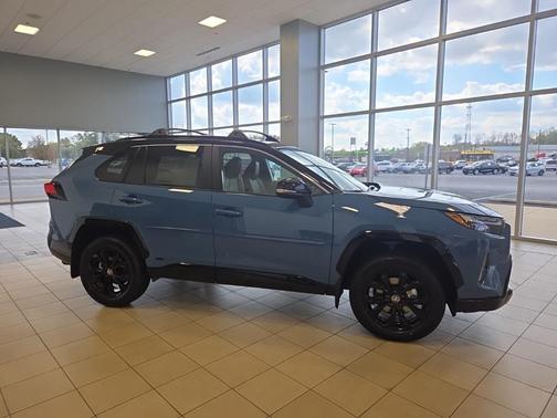 2025 Toyota RAV4 Hybrid SE