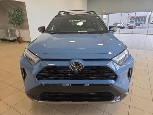 2025 Toyota RAV4 Hybrid SE