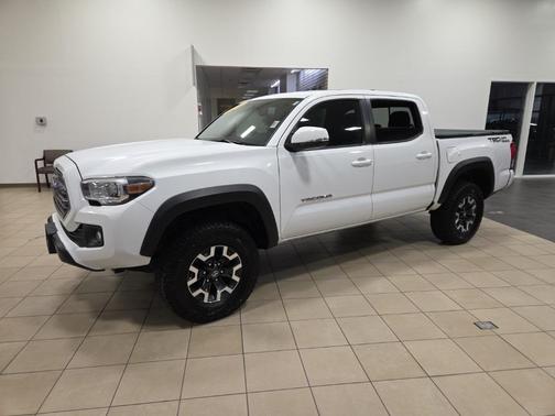 2017 Toyota Tacoma Base