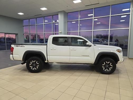 2017 Toyota Tacoma Base