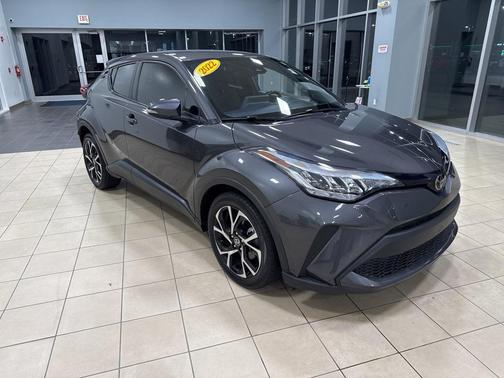 2022 Toyota C-HR XLE