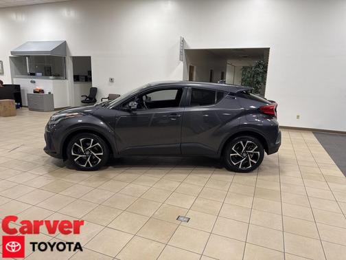 2022 Toyota C-HR XLE