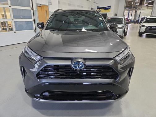 2023 Toyota RAV4 Hybrid SE