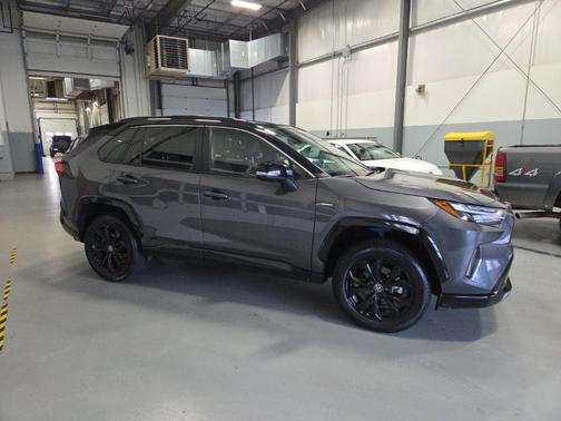 2023 Toyota RAV4 Hybrid SE