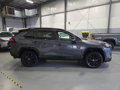 2023 Toyota RAV4 Hybrid SE