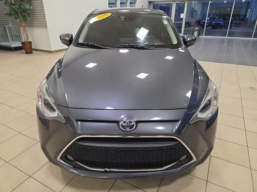 2020 Toyota Yaris Sedan XLE