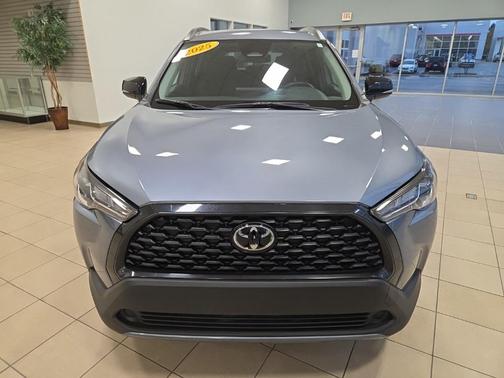 2025 Toyota Corolla Cross LE