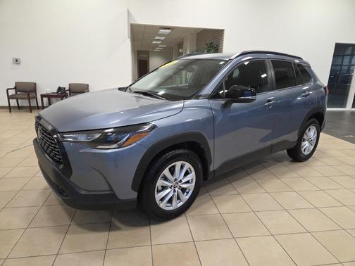 2025 Toyota Corolla Cross LE