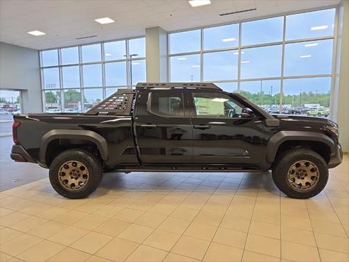 2025 Toyota Tacoma Hybrid Trailhunter