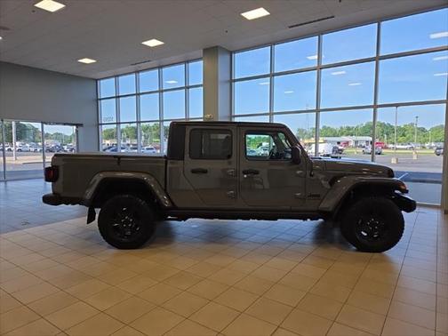 2021 Jeep Gladiator Sport S