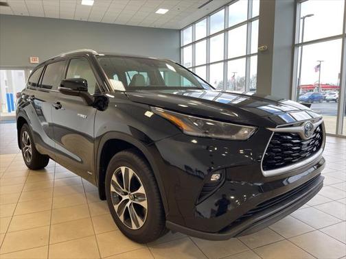 2021 Toyota Highlander Hybrid XLE