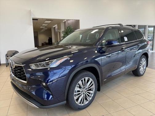 2021 Toyota Highlander Hybrid Platinum