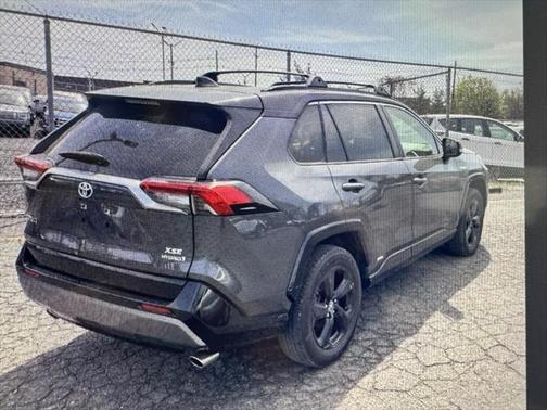 2021 Toyota RAV4 Hybrid SE