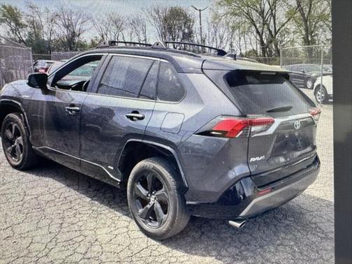 2021 Toyota RAV4 Hybrid SE