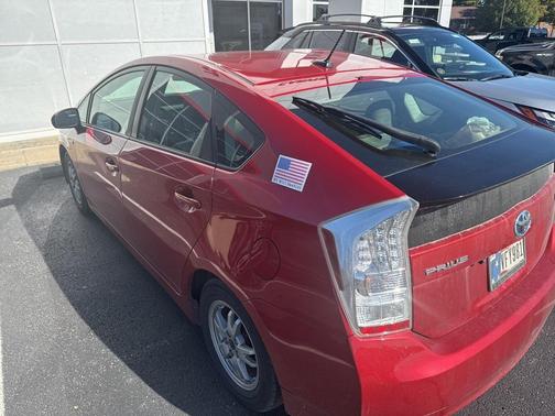 2010 Toyota Prius III