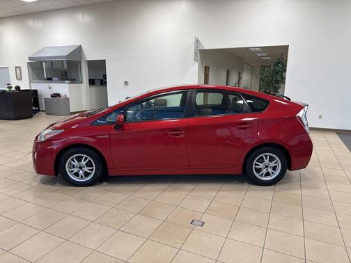 2010 Toyota Prius III