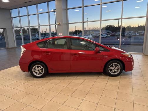 2010 Toyota Prius III