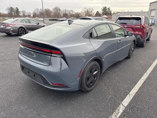 2025 Toyota Prius LE