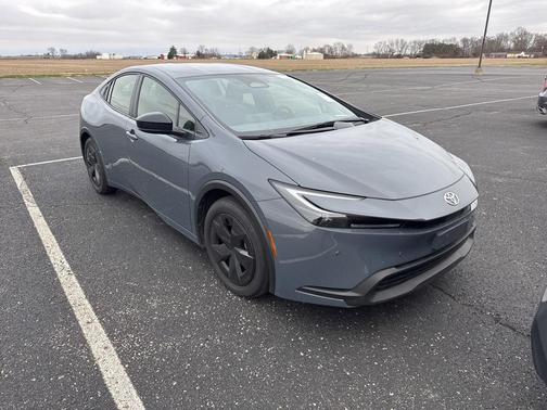 2025 Toyota Prius LE