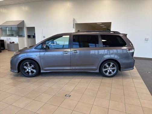 2014 Toyota Sienna SE
