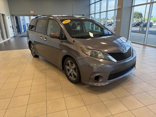 2014 Toyota Sienna SE