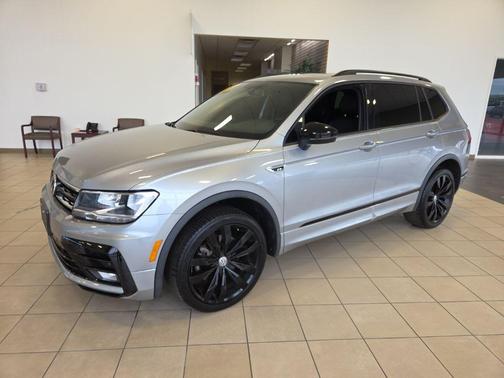 2020 Volkswagen Tiguan 2.0T SE R-Line Black 4MOTION
