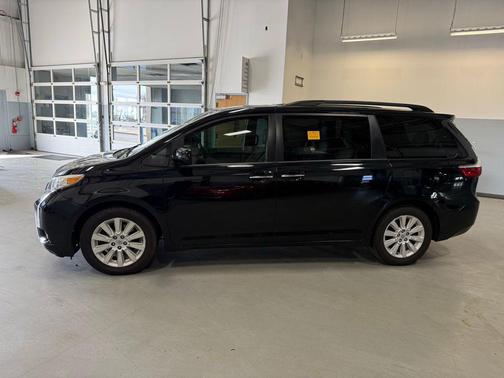 2015 Toyota Sienna XLE