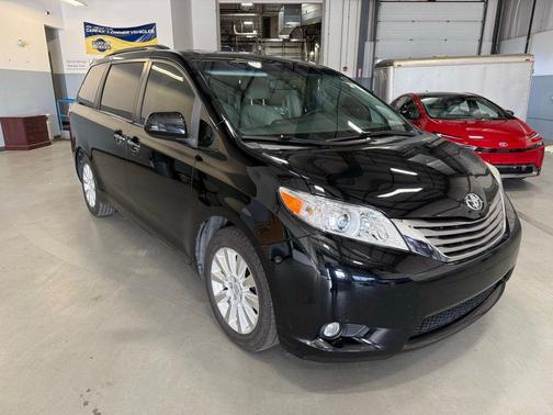 2015 Toyota Sienna XLE